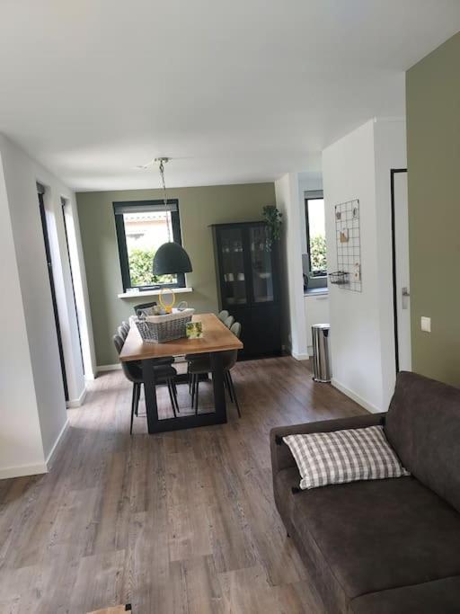 Heerlijk Huys, Vakantievilla Met Prive Tuin Ewijk Exterior photo